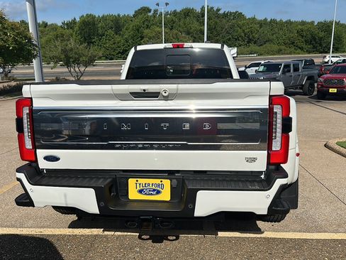 Used 2023 Ford F350 Limited w/ FX4 Off-Road Package AWD/4WD image 8
