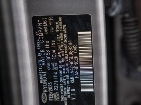 Used 2025 Hyundai Elantra Sport FWD image 37