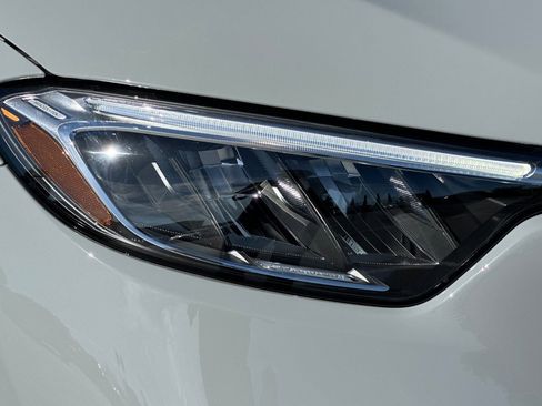 Used 2026 Mercedes-Benz GLC 350e 4MATIC image 10