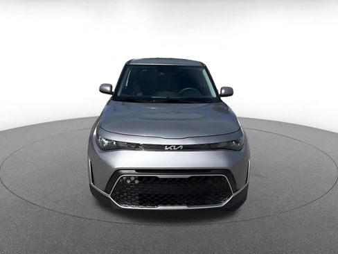 Used 2025 Kia Soul LX w/ LX Technology Package FWD image 4