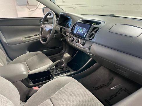 Used 2003 Toyota Camry LE FWD image 19