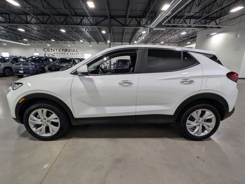 Used 2025 Buick Encore GX Preferred AWD/4WD image 4