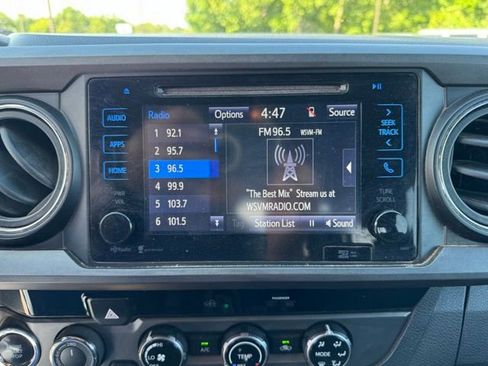 Used 2016 Toyota Tacoma TRD Sport w/ Towing Package AWD/4WD image 28
