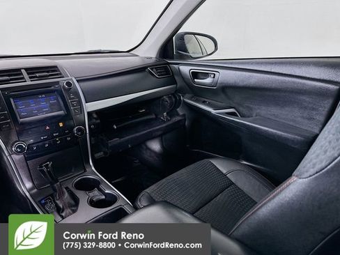 Used 2015 Toyota Camry SE image 22