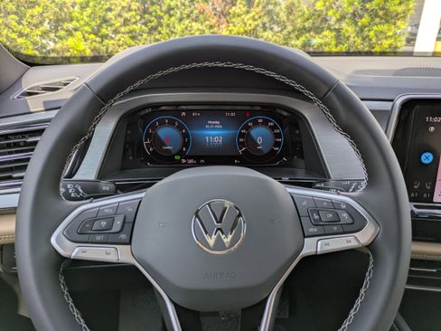 New 2026 Volkswagen Atlas Cross Sport SE FWD image 30