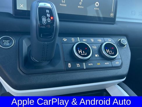 Used 2025 Land Rover Defender 110 S image 34