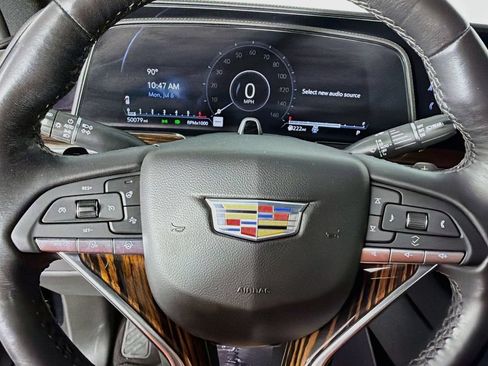 Used 2023 Cadillac Escalade Premium Luxury AWD/4WD image 16