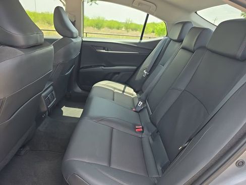 Used 2026 Toyota Camry XLE FWD image 14
