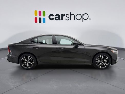 Used 2025 Volvo S60 B5 Plus image 6