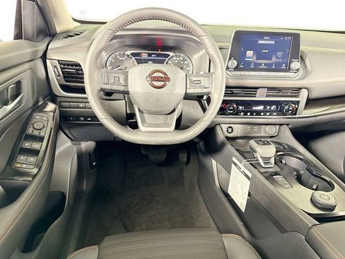 New 2026 Nissan Rogue SV AWD/4WD image 19
