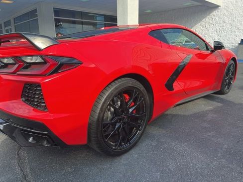 Used 2023 Chevrolet Corvette Stingray Preferred Cpe w/ Z51 Performance Package RWD image 3