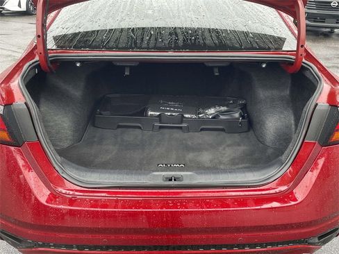 Used 2024 Nissan Altima 2.5 SV w/ SV Premium Package image 6