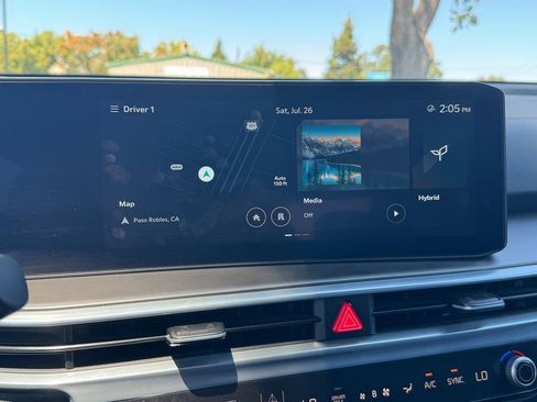 Certified 2025 Kia Sorento SX Prestige image 12