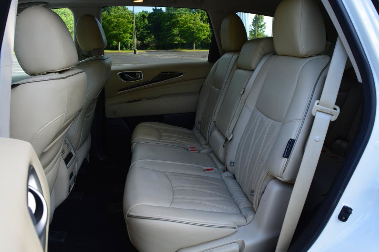 Used 2019 INFINITI QX60 Luxe w/ Sensory Package AWD/4WD image 12