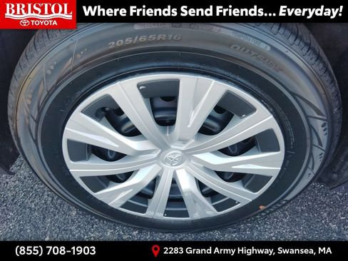 Used 2018 Toyota Camry LE w/ Audio Package FWD image 11