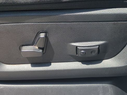 Used 2024 RAM 2500 Big Horn image 21