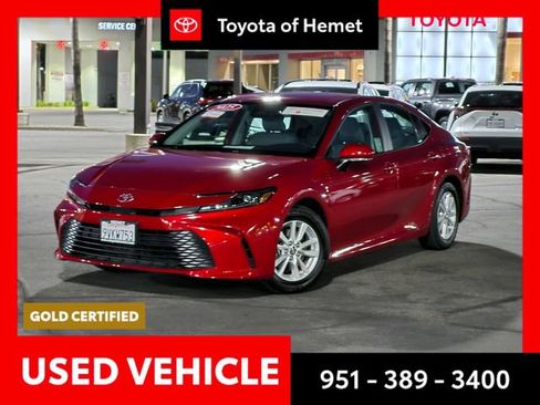 Used 2025 Toyota Camry LE image 1