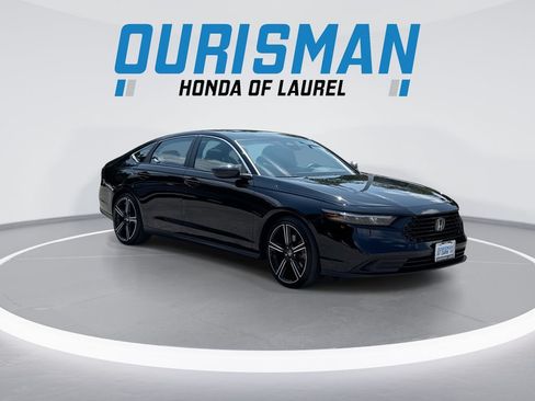 Used 2023 Honda Accord Sport image 2