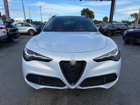 Used 2024 Alfa Romeo Stelvio Sprint RWD image 2
