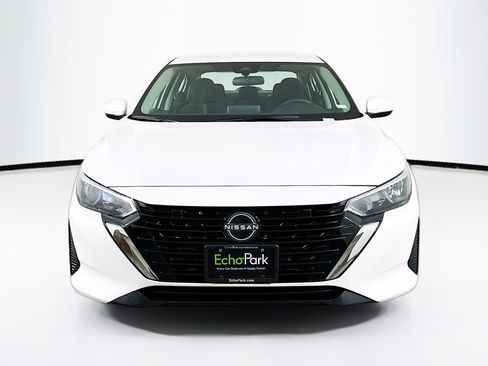 Used 2024 Nissan Sentra SV image 2