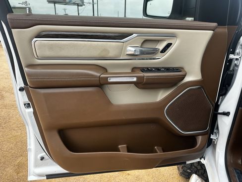 Used 2019 RAM 1500 Laramie image 22