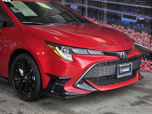 Used 2021 Toyota Corolla SE image 2