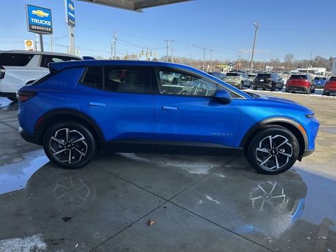 Certified 2025 Chevrolet Equinox EV LT w/ Comfort Package image 8