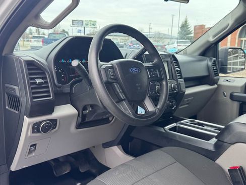 Used 2017 Ford F150 XL w/ Equipment Group 101A Mid image 9