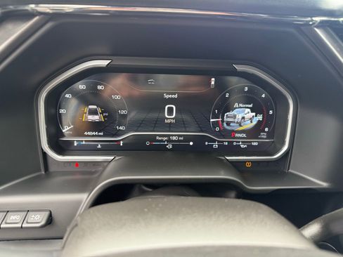 Used 2024 GMC Sierra 2500 AT4 w/ AT4 Premium Plus Package image 19