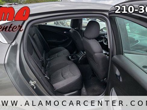 Used 2017 Chevrolet Volt LT FWD image 17
