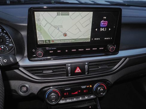 Used 2023 Kia Forte GT-Line w/ GT-Line Premium Package image 15