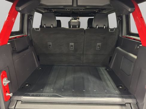 Used 2023 Ford Bronco Wildtrak image 5