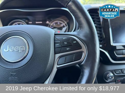 Used 2019 Jeep Cherokee Limited AWD/4WD image 16