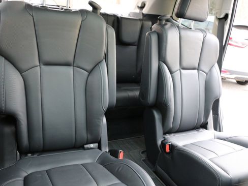 Used 2022 Subaru Ascent Limited w/ Technology Package image 31