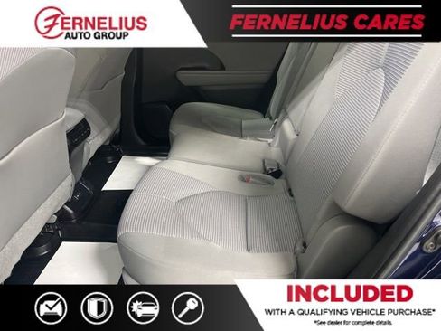 Used 2022 Toyota Highlander L AWD/4WD image 30