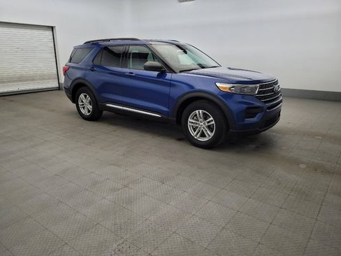 Used 2021 Ford Explorer XLT image 11