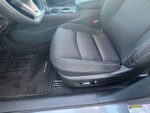 Used 2022 Nissan Altima 2.5 SV FWD image 13