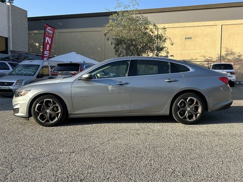 Used 2024 Chevrolet Malibu LT image 3
