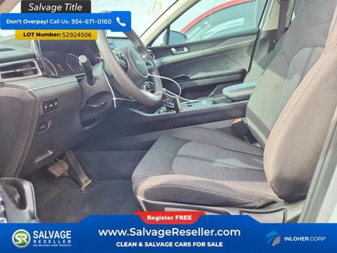 Used 2022 Kia K5 LXS FWD image 9