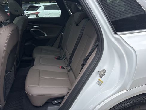 Used 2025 Audi Q5 Premium Plus w/ Premium Plus AWD/4WD image 14