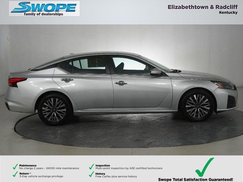 Used 2023 Nissan Altima 2.5 SV image 3