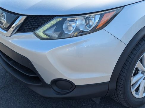 Used 2019 Nissan Rogue Sport S w/ Appearance Package AWD/4WD image 11