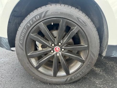 Used 2018 Jaguar F-PACE Prestige AWD/4WD image 10