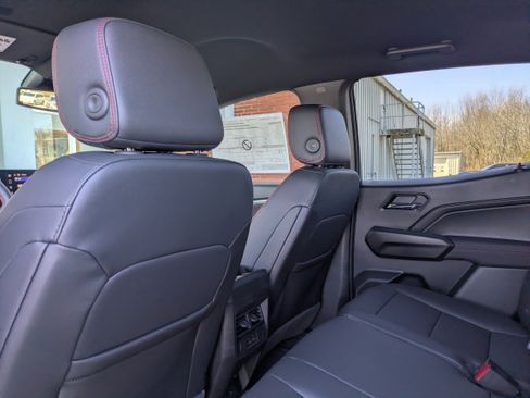 New 2026 Chevrolet Colorado Z71 image 12