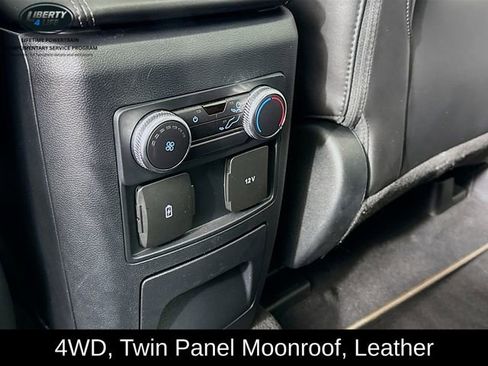 Used 2022 Ford Explorer XLT w/ Equipment Group 202A image 25