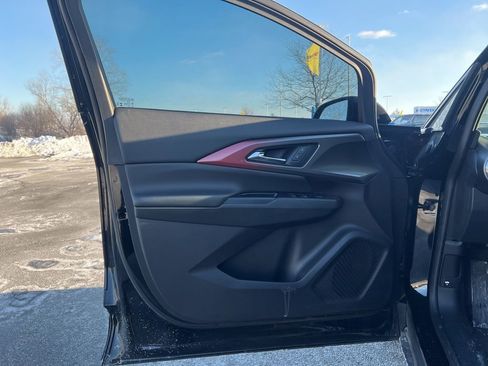 Used 2024 Chevrolet Equinox EV RS image 8