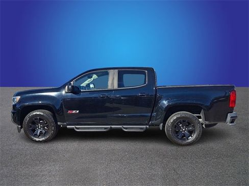 Used 2019 Chevrolet Colorado Z71 w/ Z71 Midnight Edition image 7