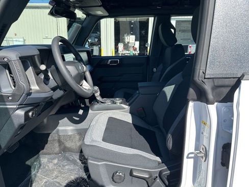New 2025 Ford Bronco 4-Door image 12