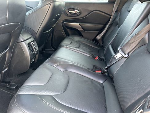 Used 2021 Jeep Cherokee Latitude Lux image 16