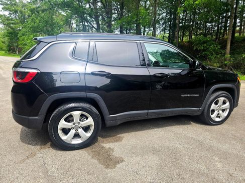 Used 2017 Jeep Compass Latitude w/ Popular Equipment Group image 5